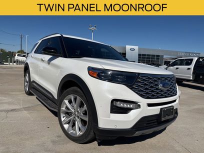 Certified 2022 Ford Explorer Platinum w/ Technology Package