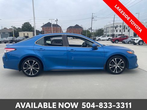 Used 2020 Toyota Camry SE FWD image 7