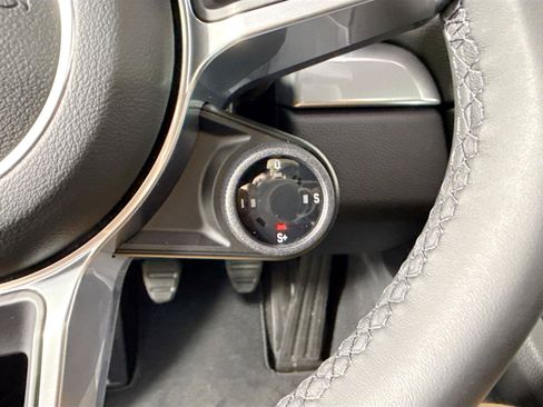 Used 2025 Porsche 718 Cayman RWD image 37