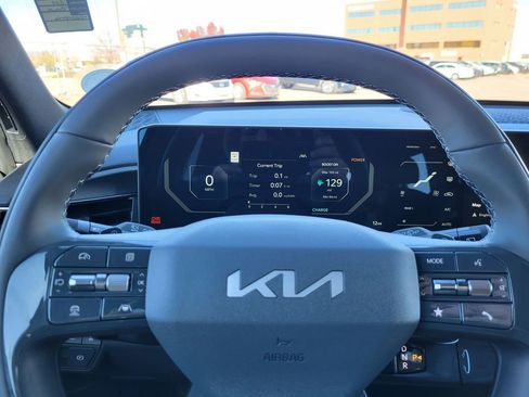 New 2026 Kia EV9 Land image 16
