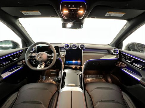 New 2026 Mercedes-Benz GLC 43 AMG 4MATIC image 9