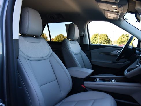 Used 2026 Ford Explorer Active w/ Active Comfort Package image 16