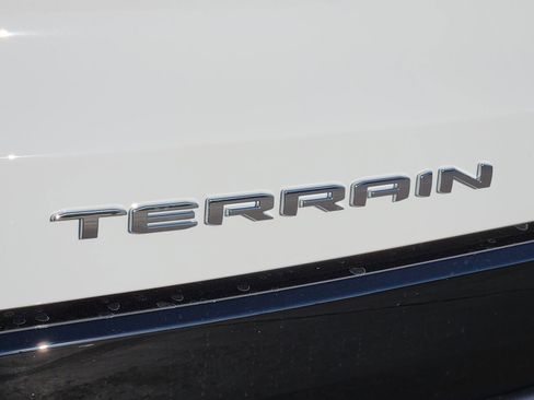 New 2026 GMC Terrain AT4 w/ Convenience Package III image 12