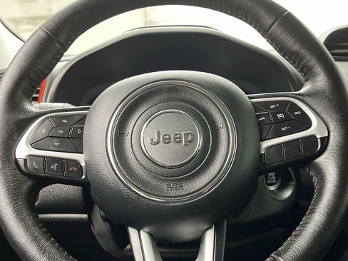 Used 2017 Jeep Renegade Trailhawk w/ Popular Equipment Group AWD/4WD image 13