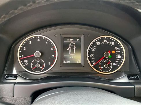 Used 2016 Volkswagen Tiguan S image 24