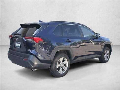Used 2025 Toyota RAV4 XLE AWD/4WD image 5