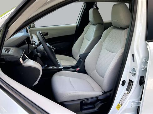 Used 2026 Toyota Corolla Cross LE w/ Moonroof Package AWD/4WD image 8