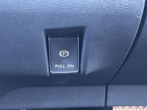 Certified 2023 Nissan Ariya FWD image 17