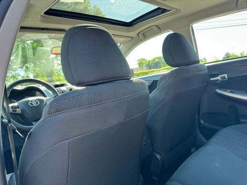 Used 2012 Toyota Corolla S FWD image 34