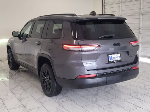 Used 2024 Jeep Grand Cherokee L Laredo AWD/4WD image 7