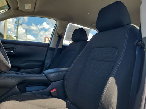 Certified 2024 Honda HR-V LX image 19