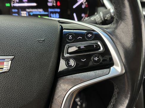 Used 2019 Cadillac XTS Luxury image 21