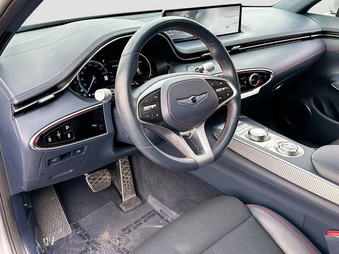 Used 2023 Genesis GV70 2.5T w/ Sport Prestige Package image 9