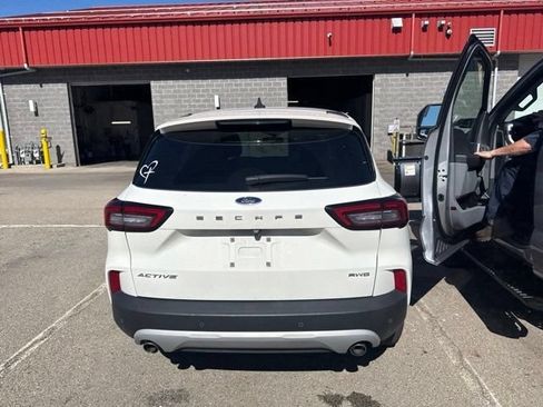 Used 2023 Ford Escape Active w/ Tech Pack #1 AWD/4WD image 5