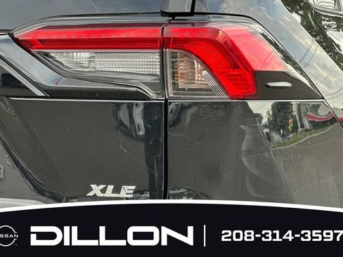 Used 2025 Toyota RAV4 XLE AWD/4WD image 25