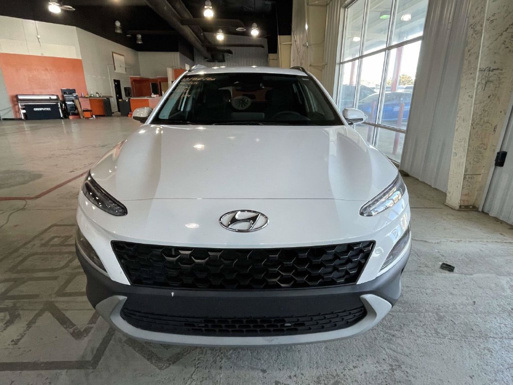 Used 2022 Hyundai Kona SEL FWD image 2