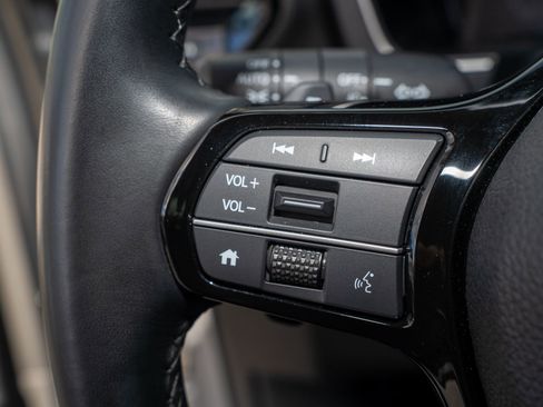 Used 2023 Honda Pilot EX-L image 32