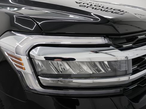 Used 2023 Ford Expedition Max Limited AWD/4WD image 24