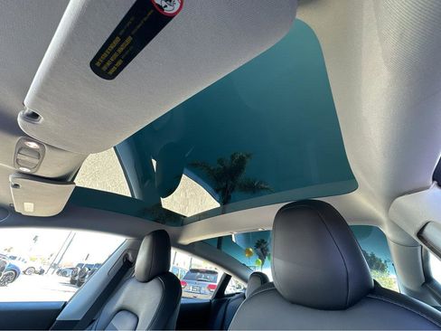 Used 2021 Tesla Model 3 Standard Range Plus image 7