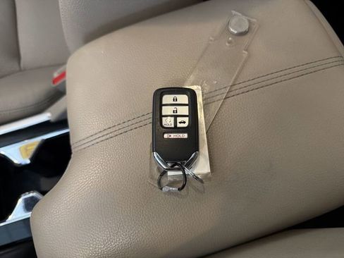 Used 2017 Honda Accord Touring image 33