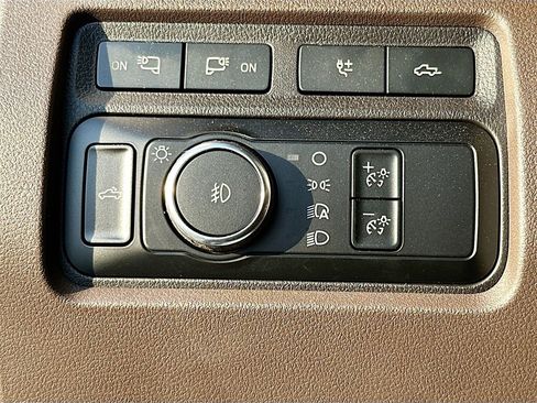 Used 2024 Ford F350 King Ranch w/ FX4 Off-Road Package image 10