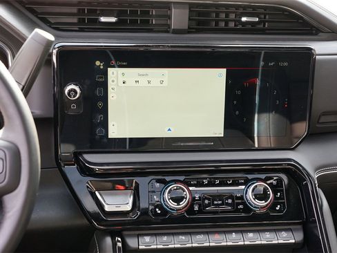 Used 2025 GMC Sierra 2500 AT4X image 23