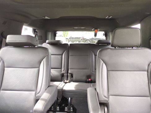 Used 2021 GMC Yukon Denali w/ Denali Premium Package AWD/4WD image 30