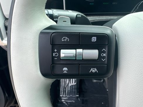 Used 2025 Hyundai Santa Fe Calligraphy image 25