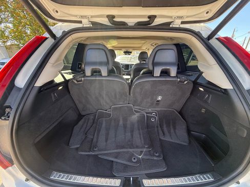 Used 2020 Volvo XC90 T6 Momentum image 25