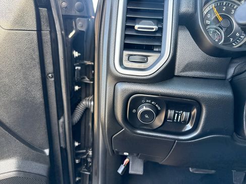 Used 2019 RAM 2500 Big Horn image 19