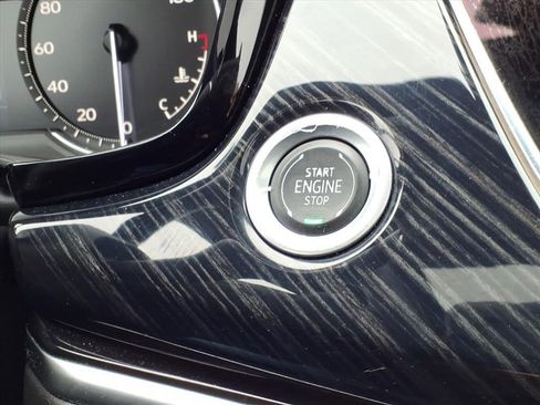 Used 2024 Cadillac XT6 Premium Luxury w/ LPO, Floor Liner Package image 22