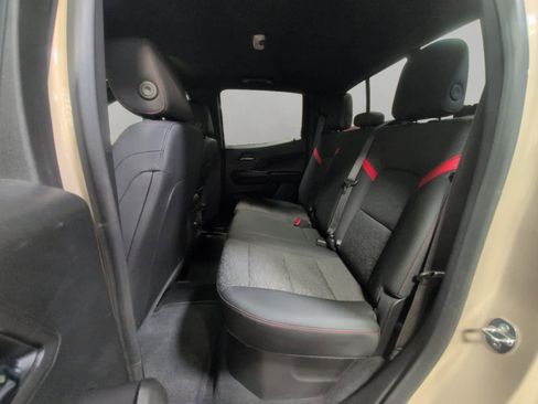 Used 2023 Chevrolet Colorado Z71 w/ Z71 Convenience Package 2 image 13