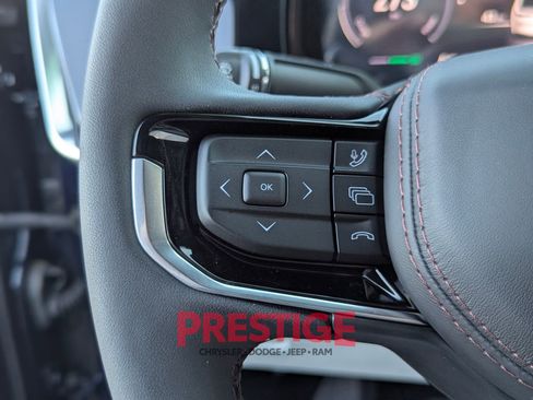 Used 2025 Jeep Wagoneer S Limited AWD/4WD image 21