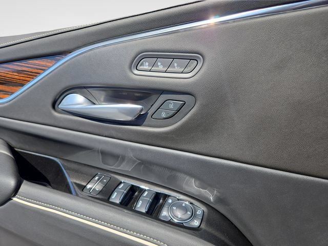 Certified 2024 Cadillac Escalade Premium Luxury AWD/4WD image 19
