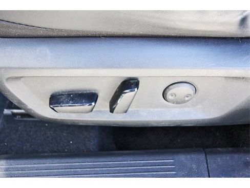 Used 2021 Nissan Rogue SV w/ Premium Package image 28