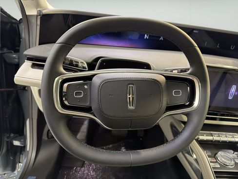 New 2026 Lincoln Nautilus Premier AWD/4WD image 13