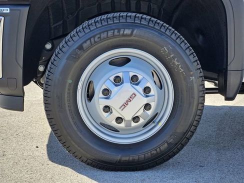 New 2026 GMC Sierra 3500 Pro image 8