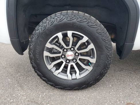Used 2023 GMC Sierra 1500 AT4 w/ AT4 Premium Package image 5