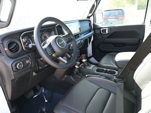 New 2025 Jeep Wrangler Rubicon image 10