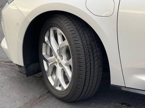 Used 2016 Chevrolet Volt Premier w/ Driver Confidence Package image 14