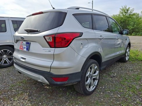 Used 2019 Ford Escape Titanium AWD/4WD image 4