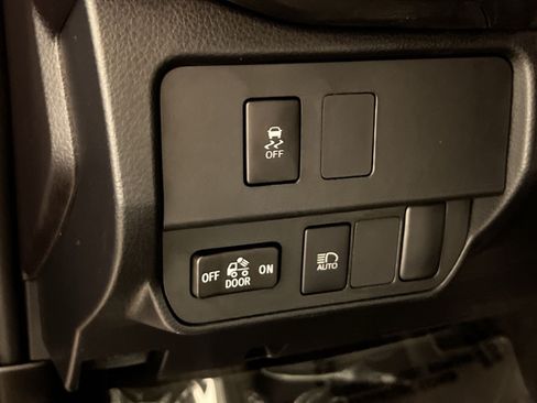 Used 2023 Toyota Tacoma SR w/ SR Convenience Package AWD/4WD image 30
