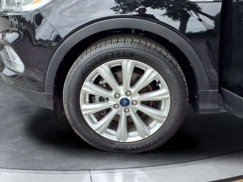 Used 2019 Ford Escape SEL AWD/4WD image 16