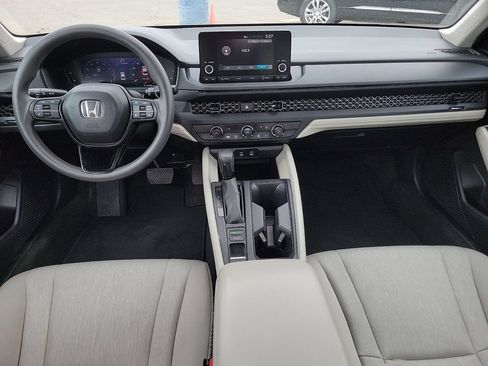Used 2023 Honda Accord LX image 17