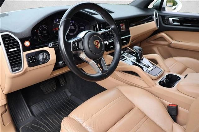 Used 2019 Porsche Cayenne AWD/4WD image 12