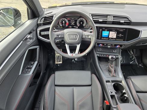 Used 2025 Audi Q3 2.0T Premium Plus w/ Premium Plus Package image 13