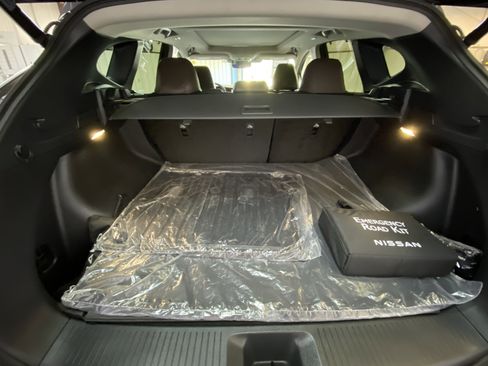 Used 2025 Nissan Murano Platinum w/ Cargo Package image 32