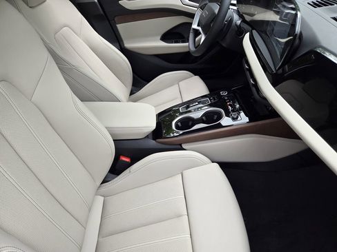 New 2026 Audi A6 Premium Plus AWD/4WD image 18