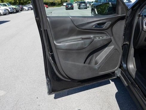 Used 2021 Chevrolet Equinox LT image 12