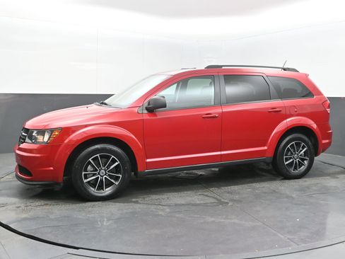 Used 2018 Dodge Journey SE w/ Blacktop Package FWD image 5